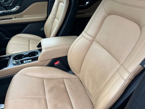 Certified 2022 Lincoln Corsair Reserve w/ Equipment Group 201A image 17