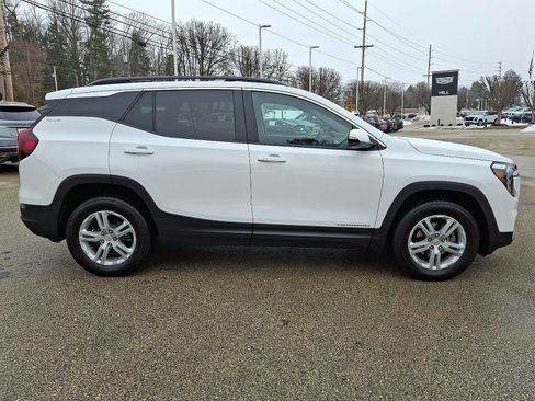 Certified 2023 GMC Terrain SLE w/ Driver Convenience Package image 26