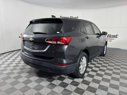 Used 2022 Chevrolet Equinox LS w/ LS Convenience Package FWD image 7