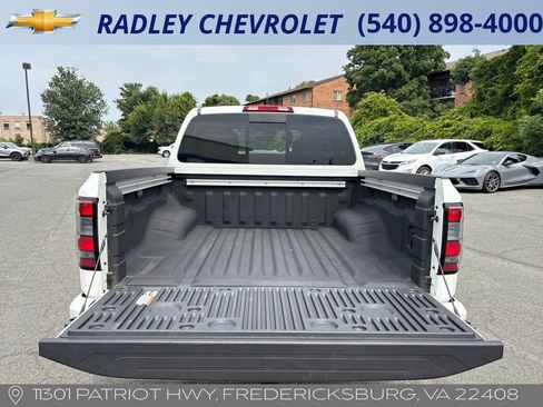 Used 2024 Nissan Frontier SV w/ SV Convenience Package image 10