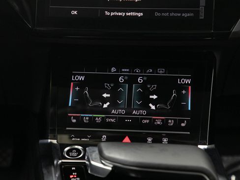 Used 2024 Audi Q8 e-tron Premium Plus w/ Premium Plus Package AWD/4WD image 20