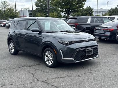 Used 2025 Kia Soul LX w/ LX Technology Package