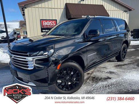 Used 2022 Chevrolet Suburban High Country image 1