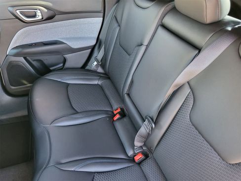 New 2026 Jeep Compass Latitude image 20