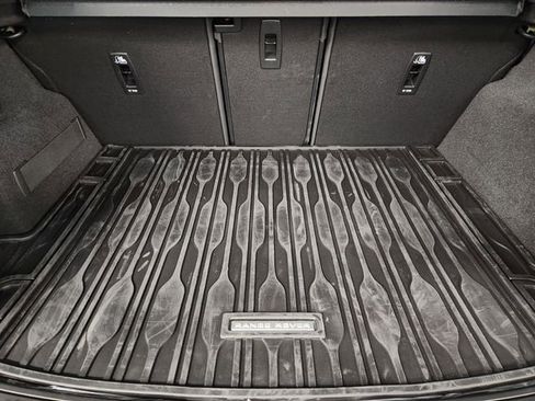 Used 2026 Land Rover Range Rover Evoque S image 32