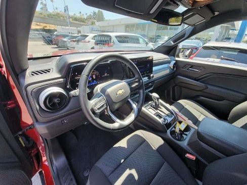 Used 2024 Chevrolet Colorado LT w/ LT Convenience Package II RWD image 10