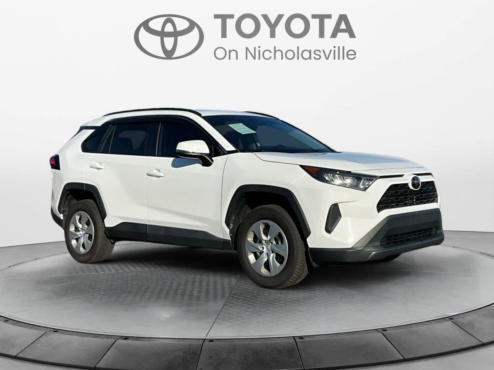 Used 2021 Toyota RAV4 LE FWD image 7