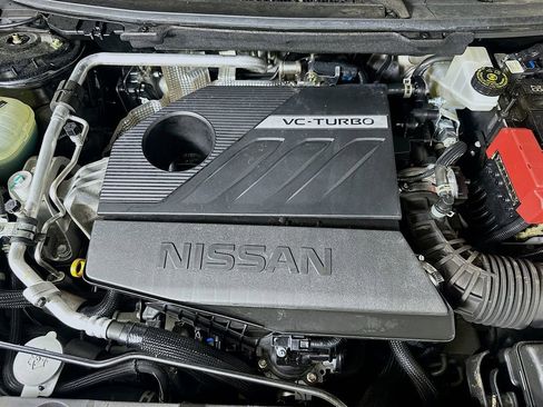 Used 2023 Nissan Rogue SL w/ SL Premium Package image 9