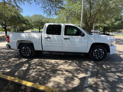 Used 2011 Chevrolet Silverado 1500 LT image 4