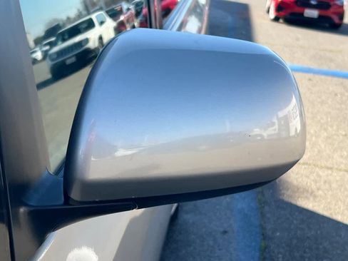 Used 2015 Toyota Sienna LE image 21