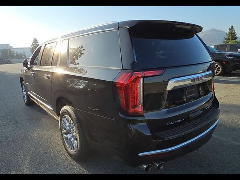 Used 2024 GMC Yukon XL Denali AWD/4WD image 5