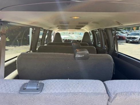 Used 2017 Chevrolet Express 3500 LT w/ LT Preferred Equipment Group RWD image 24