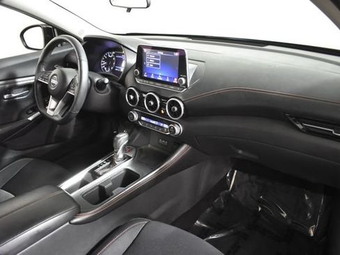 Certified 2021 Nissan Sentra SR FWD image 33