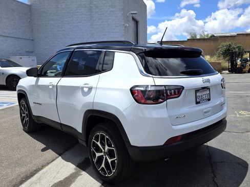 Certified 2026 Jeep Compass Limited AWD/4WD image 3