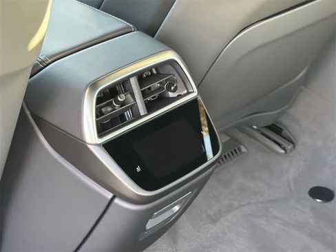 Used 2024 Lucid Air Touring image 29