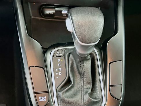 Used 2025 Kia Soul LX w/ LX Technology Package image 24