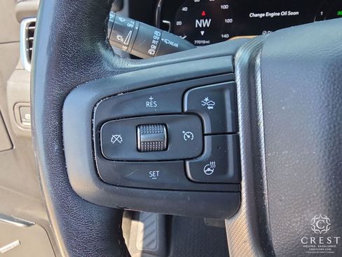 Used 2022 GMC Yukon Denali RWD image 17