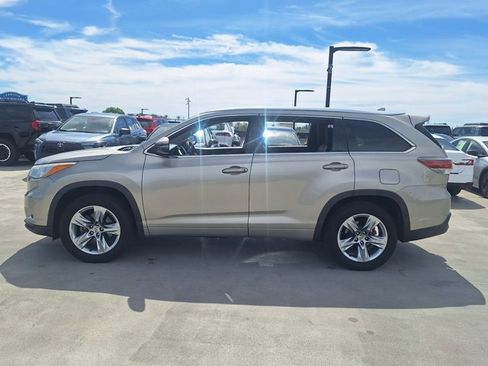 Used 2015 Toyota Highlander Limited Platinum image 8