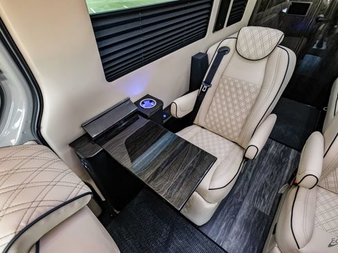 Used 2025 Mercedes-Benz Sprinter 3500 image 89