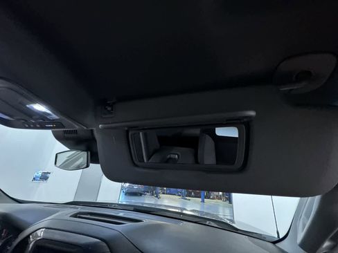 Used 2025 Chevrolet Silverado 1500 Custom image 31