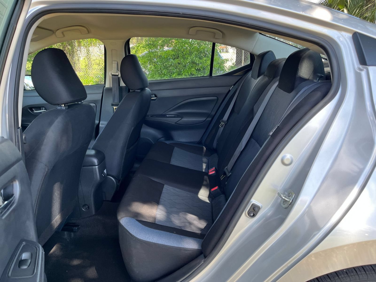 Used 2025 Nissan Versa SV FWD image 22