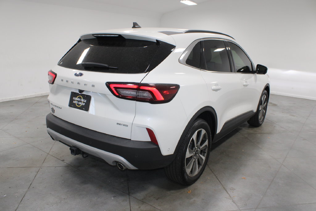 Used 2024 Ford Escape Platinum w/ Premium Technology Package AWD/4WD image 9