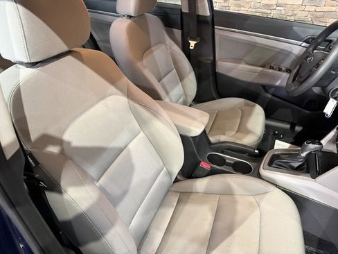 Used 2018 Hyundai Elantra SEL w/ Cargo Package image 2