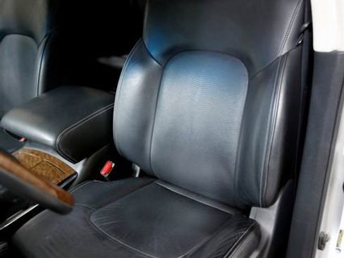 Used 2017 INFINITI QX80 4WD image 6