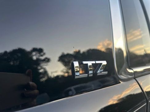 Used 2016 Chevrolet Suburban LTZ image 37