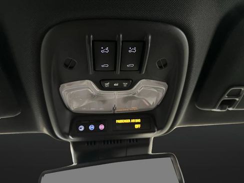 Used 2024 Chevrolet Colorado Z71 w/ Z71 Convenience Package 2 image 28