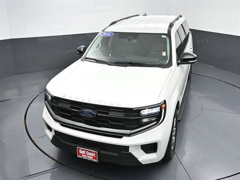 Certified 2026 Ford Expedition Active AWD/4WD image 37