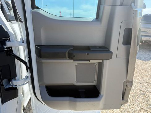 Used 2019 Ford F250 XL w/ Power Equipment Group AWD/4WD image 25