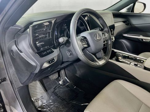 Used 2023 Lexus RX 350 Premium w/ Accessory Package AWD/4WD image 9