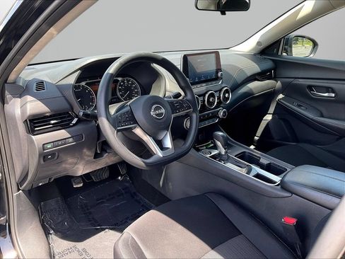 Used 2024 Nissan Sentra SV FWD image 16