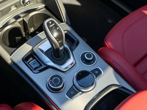 New 2025 Alfa Romeo Stelvio Sprint w/ Veloce Package AWD/4WD image 27