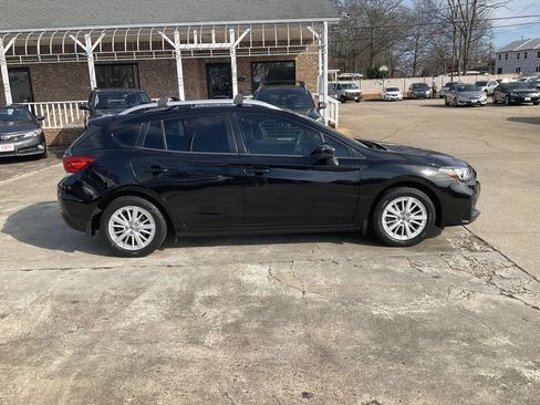 Used 2017 Subaru Impreza 2.0i Premium image 2