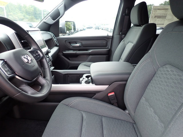 New 2026 RAM 1500 Express AWD/4WD image 14