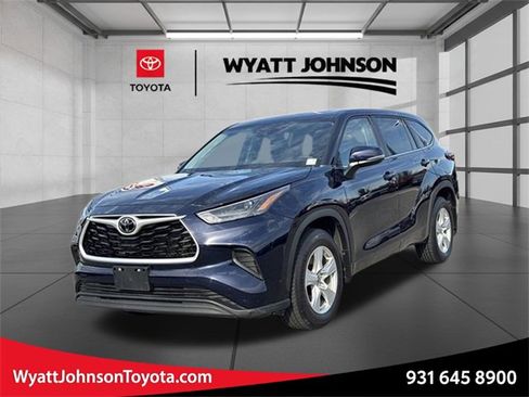 Used 2023 Toyota Highlander L image 1