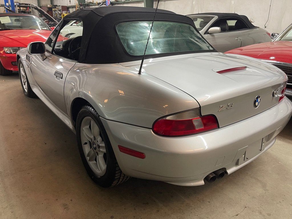 Used 2000 BMW Z3 2.5i RWD image 32