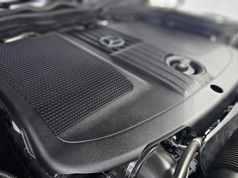 Used 2014 Mercedes-Benz E 250 BlueTEC Sedan image 8