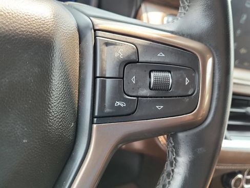 Used 2023 Chevrolet Suburban High Country w/ Premium Package AWD/4WD image 33