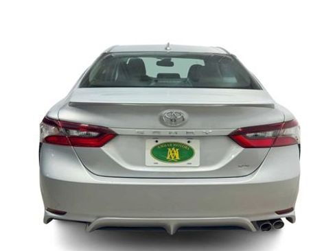 Used 2022 Toyota Camry SE w/ Convenience Package FWD image 3