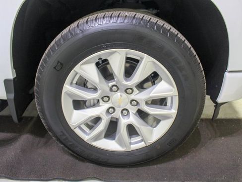 Used 2023 Chevrolet Silverado 1500 Custom image 18