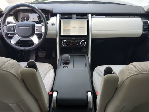 Certified 2025 Land Rover Discovery S AWD/4WD image 16