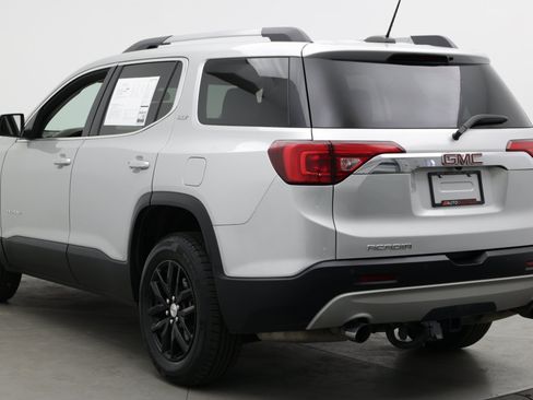 Used 2019 GMC Acadia SLT w/ LPO, Cargo Package FWD image 5