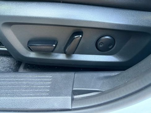 Used 2026 Nissan Rogue SL AWD/4WD image 23