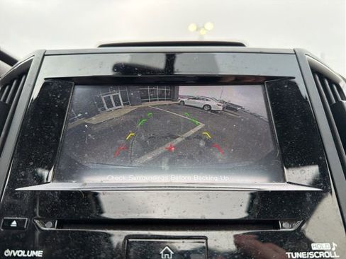 Used 2020 Subaru Forester Premium image 25