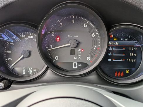 Certified 2025 Porsche Macan image 17