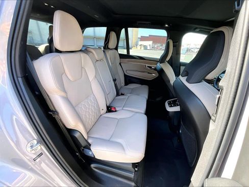 Used 2026 Volvo XC90 B6 Plus w/ Protection Package Premier AWD/4WD image 30