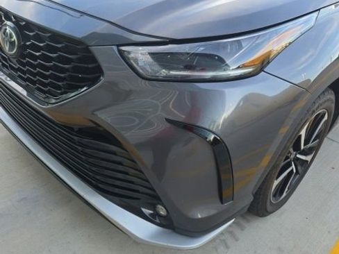 Used 2021 Toyota Highlander XSE image 12